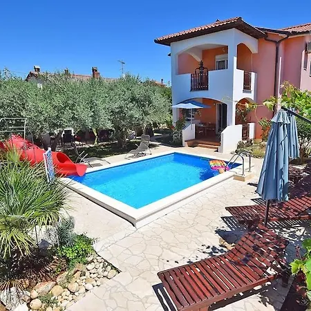 Vesna With Pool Villa Šišan