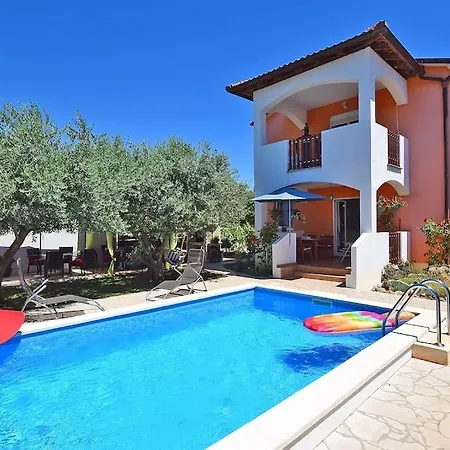 Vesna With Pool Villa
